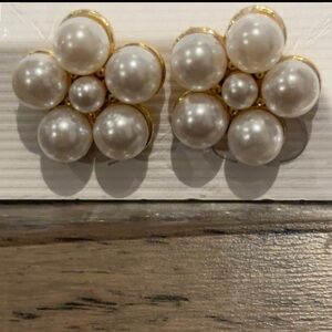 Elegant Pearl Cluster Earrings